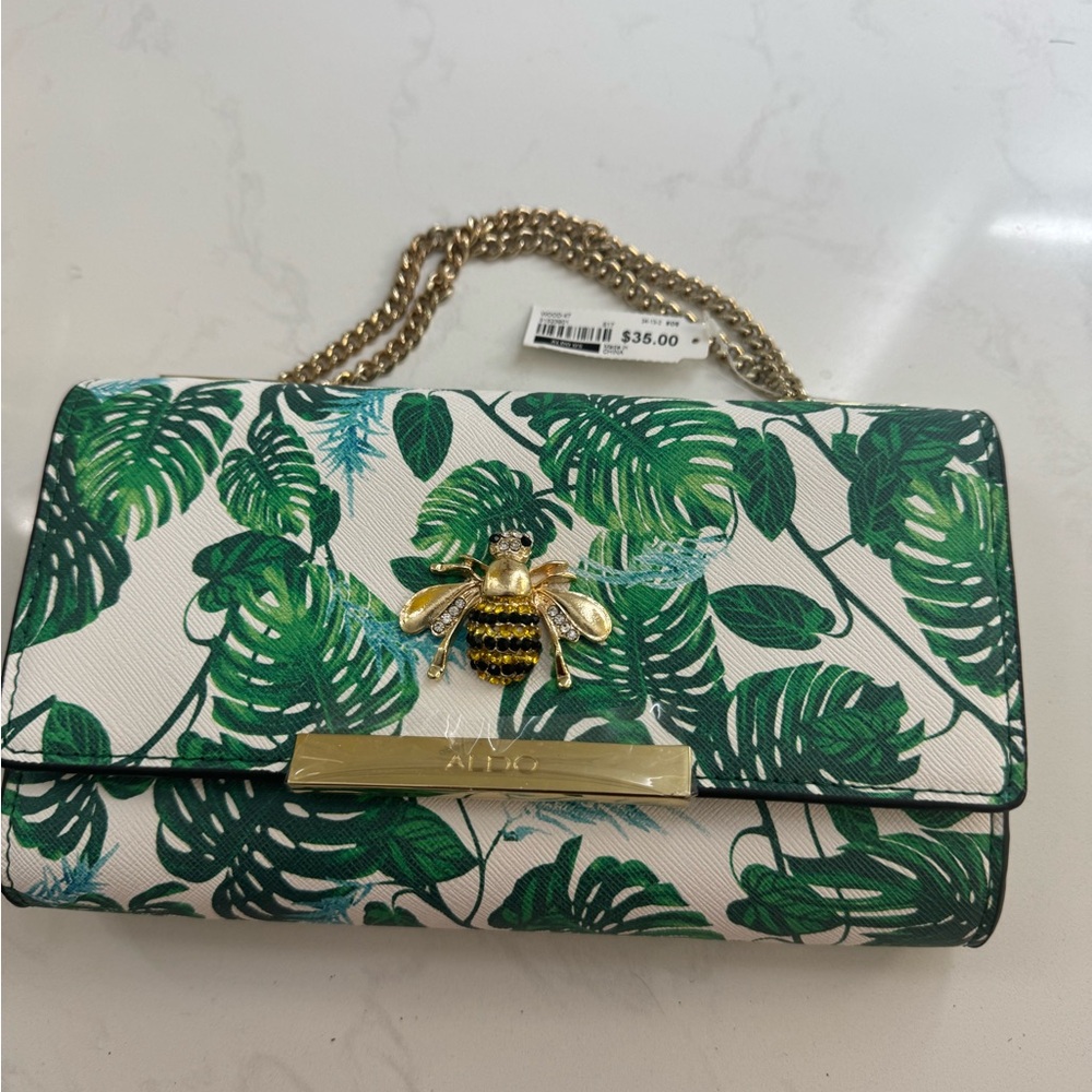 ALDO Green Leaf Print Women's clutch brand new with stickers still on hardware